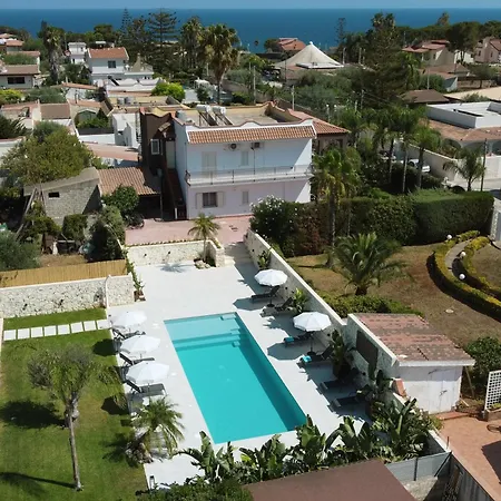 Villa Merilusi Apartments Fontane Bianche Exterior foto
