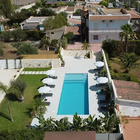 Villa Merilusi Apartments Fontane Bianche Exterior foto